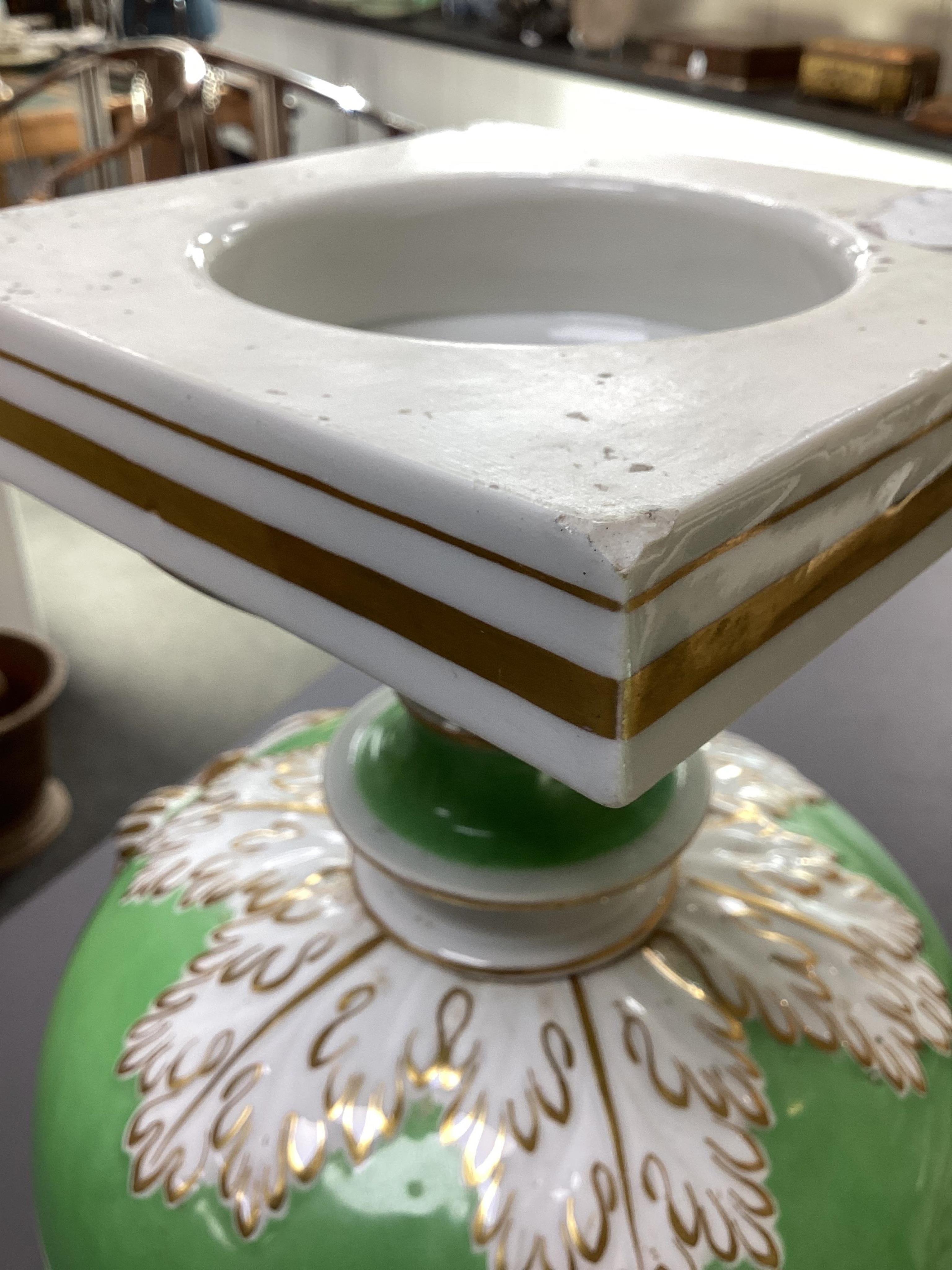 An impressive English porcelain ‘Warwick’ vase, c.1820